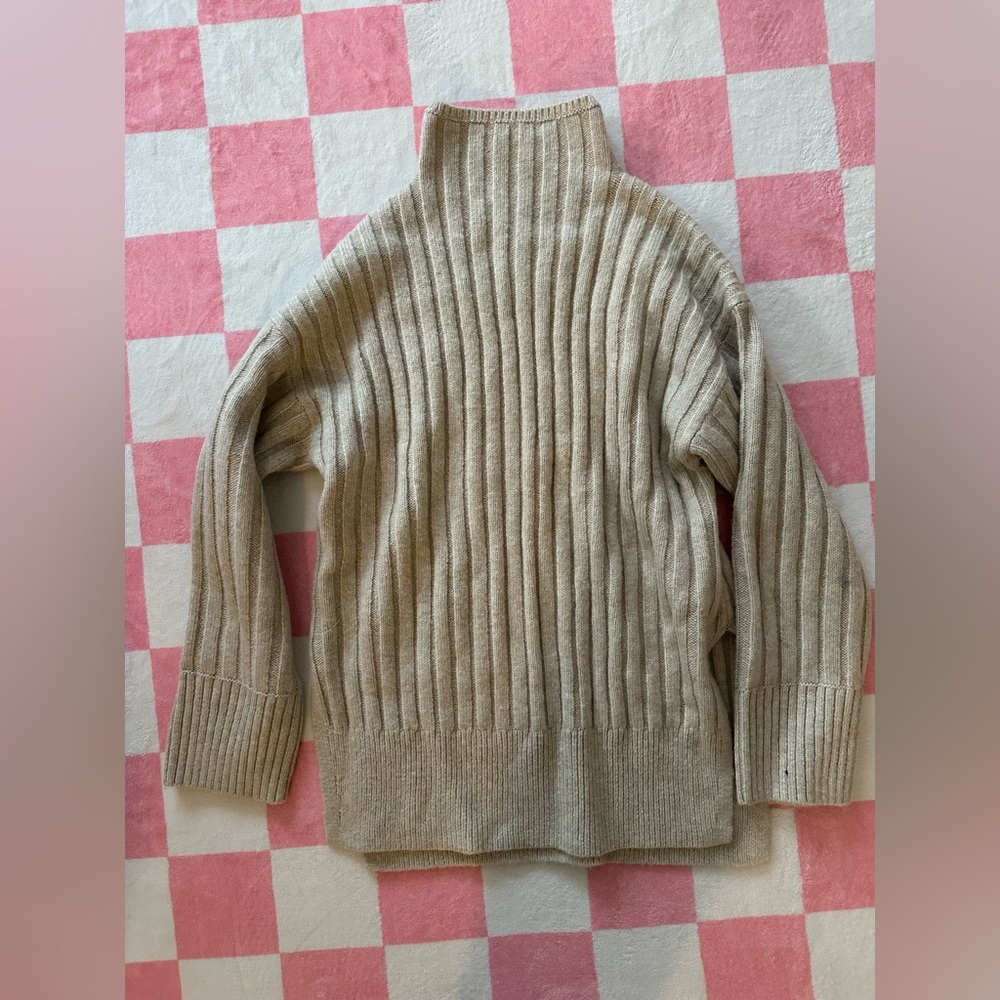 Abercrombie & Fitch Beige Ribbed Turtleneck Sweater